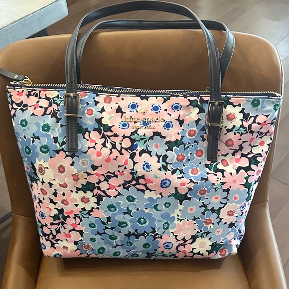 kate spade Handbags - Kate Spade Floral Tote with Black and Pink Accents